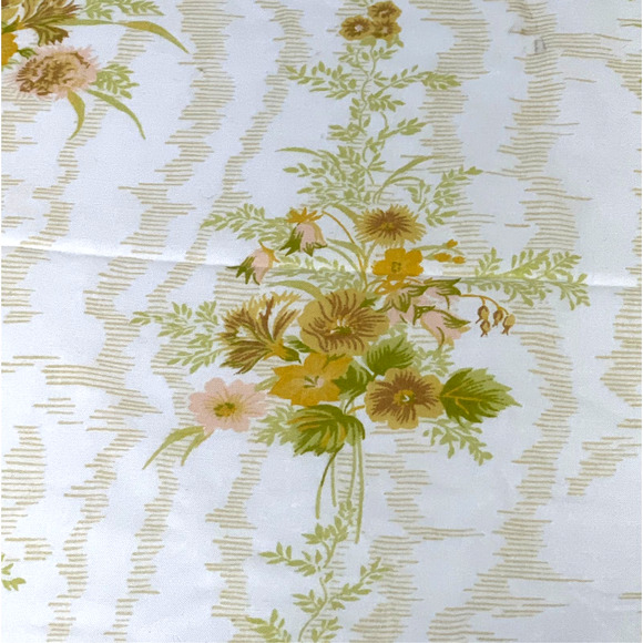 Vtg 70s Full Sheets Flat Fitted 2 Piece Set Green Gold Floral Bouquet Cottage - Picture 2 of 8